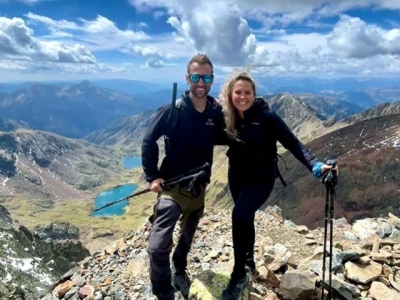 Quelle est la différence entre des bâtons de randonnée et des bâtons de trekking